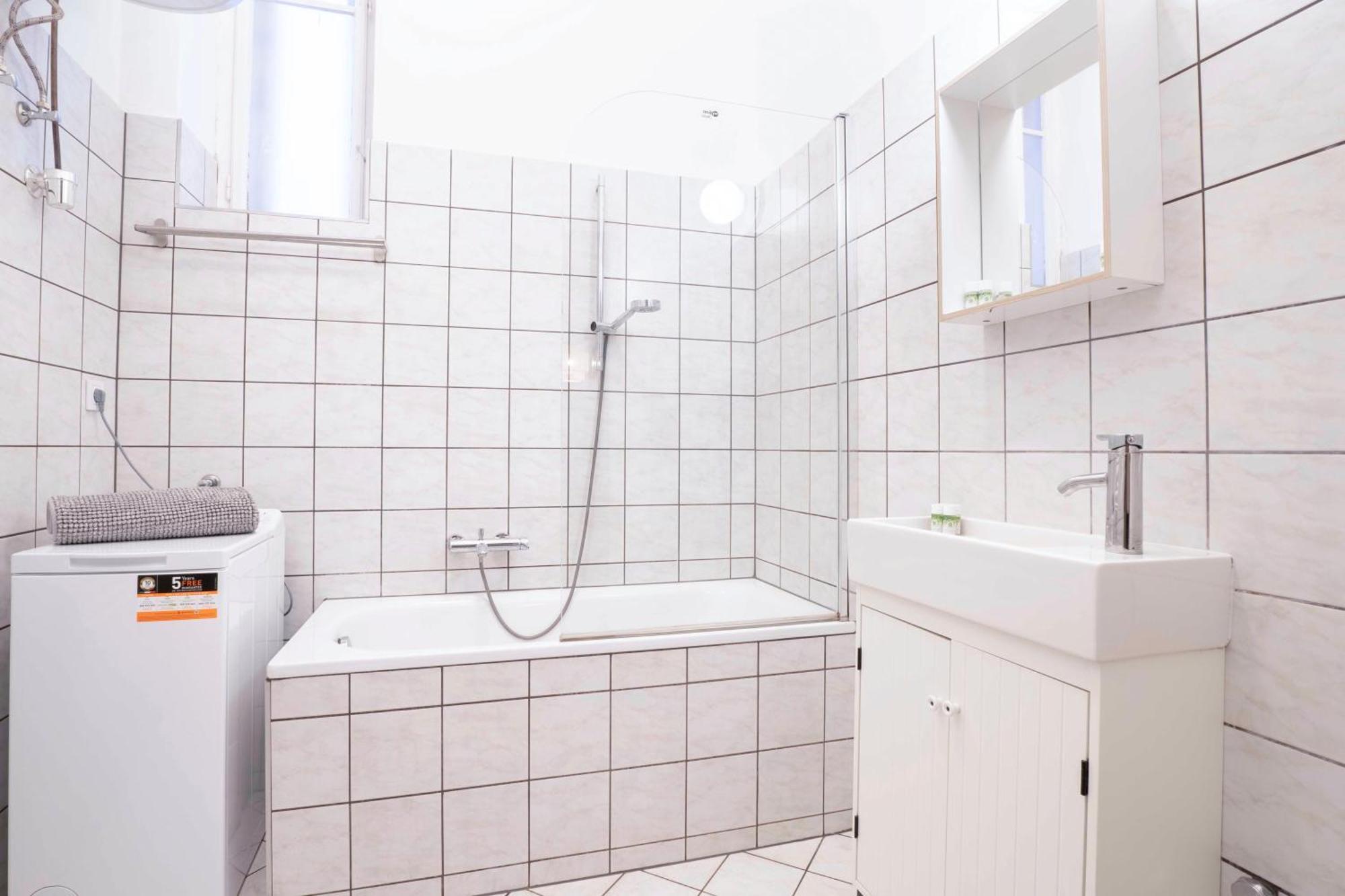 Super Comfort Apartment With 3 Rooms Next To Opera Budapest Exterior photo